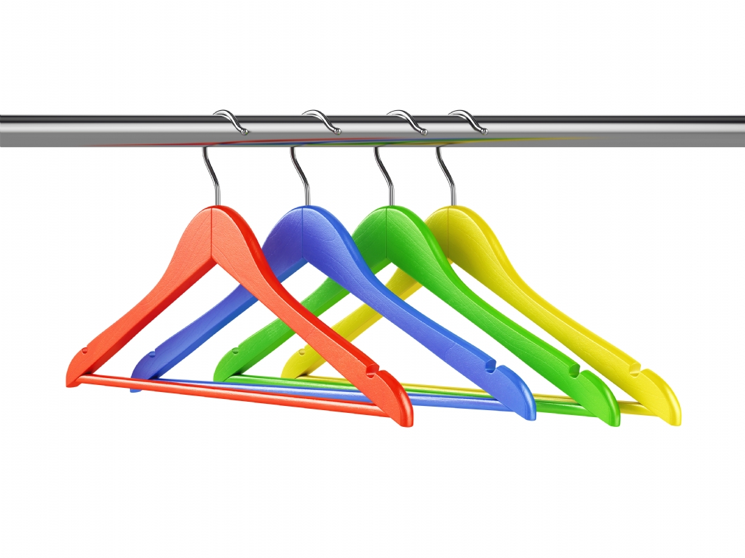 Rental of locker room and clothes rack with hangers in Paris